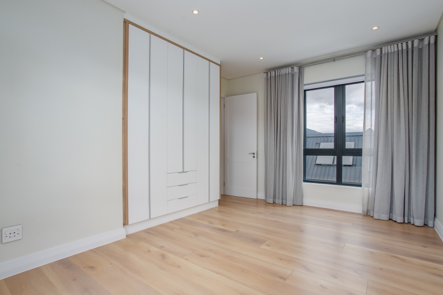 To Let 4 Bedroom Property for Rent in Val De Vie Estate Western Cape